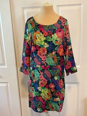 HD in Paris Long Sleeve Floral Shift Dress in Green, Pink, Blue